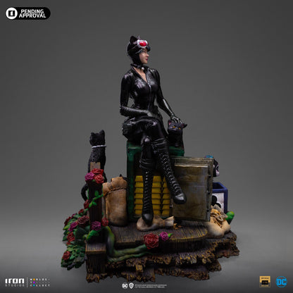 【Preorder】Iron Studios CATWOMAN (GOTHAM CITY SIRENS) Deluxe Edition 1:10 Scale Statue DCCDCG107424-10 - ToyFury