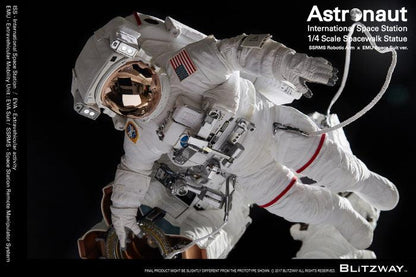 Blitzway BW-SS-20201 Astronaut Walk Statue 1/4 Scale Sculptures【In Stock】 - ToyFury