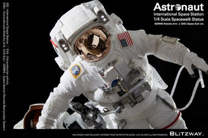 Blitzway BW-SS-20201 Astronaut Walk Statue 1/4 Scale Sculptures【In Stock】 - ToyFury