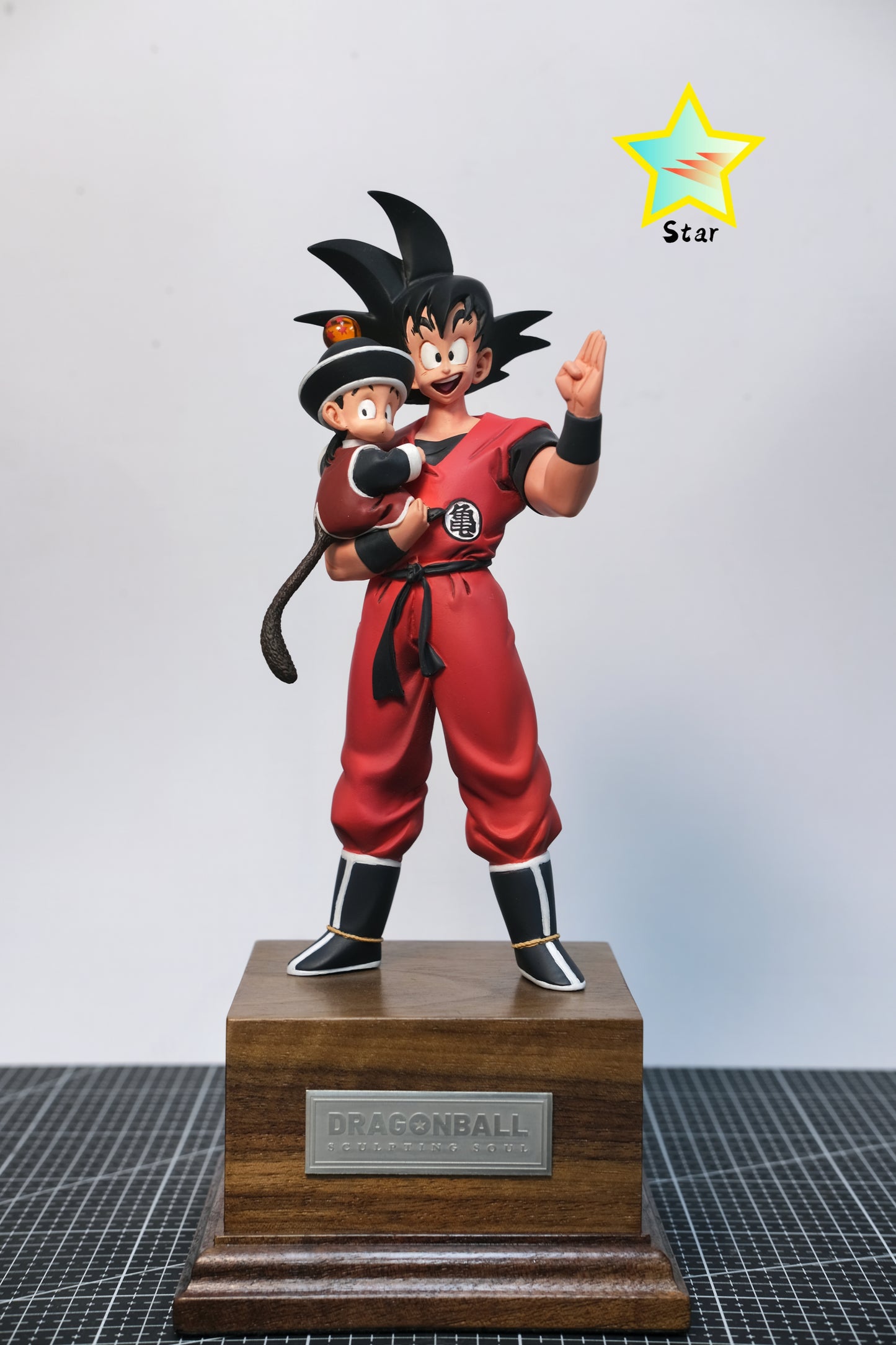 Dragon Ball Repaint Figure GOKU and GOHAN Hug