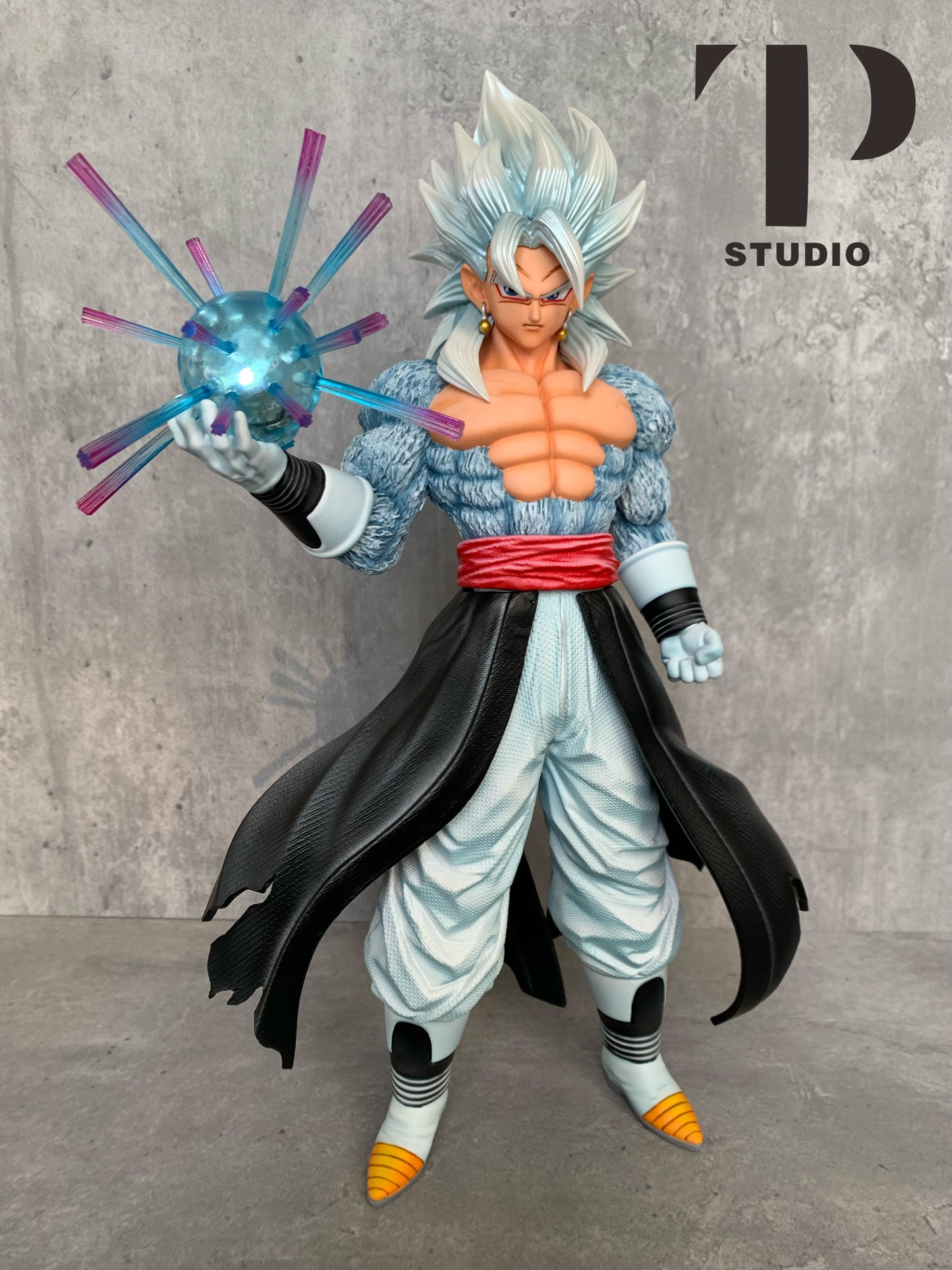 Dragon Ball Repaint Figure Kirin Super Saiyan 4 VEGITO