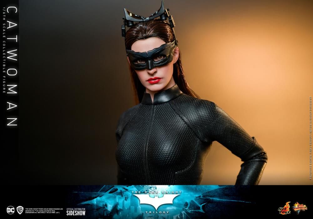 Hot Toys DC The Dark Knight Trilogy Catwoman 1/6 Scale Figure MMS627