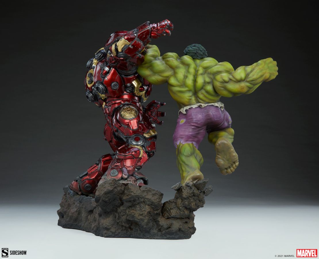 Sideshow The Avengers - Hulk vs Hulkbuster 19” Maquette Statue