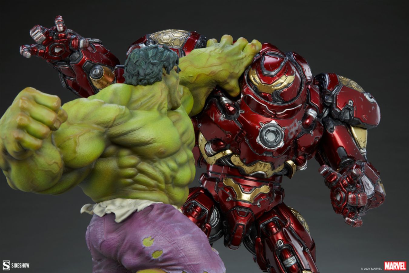 Sideshow The Avengers - Hulk vs Hulkbuster 19” Maquette Statue