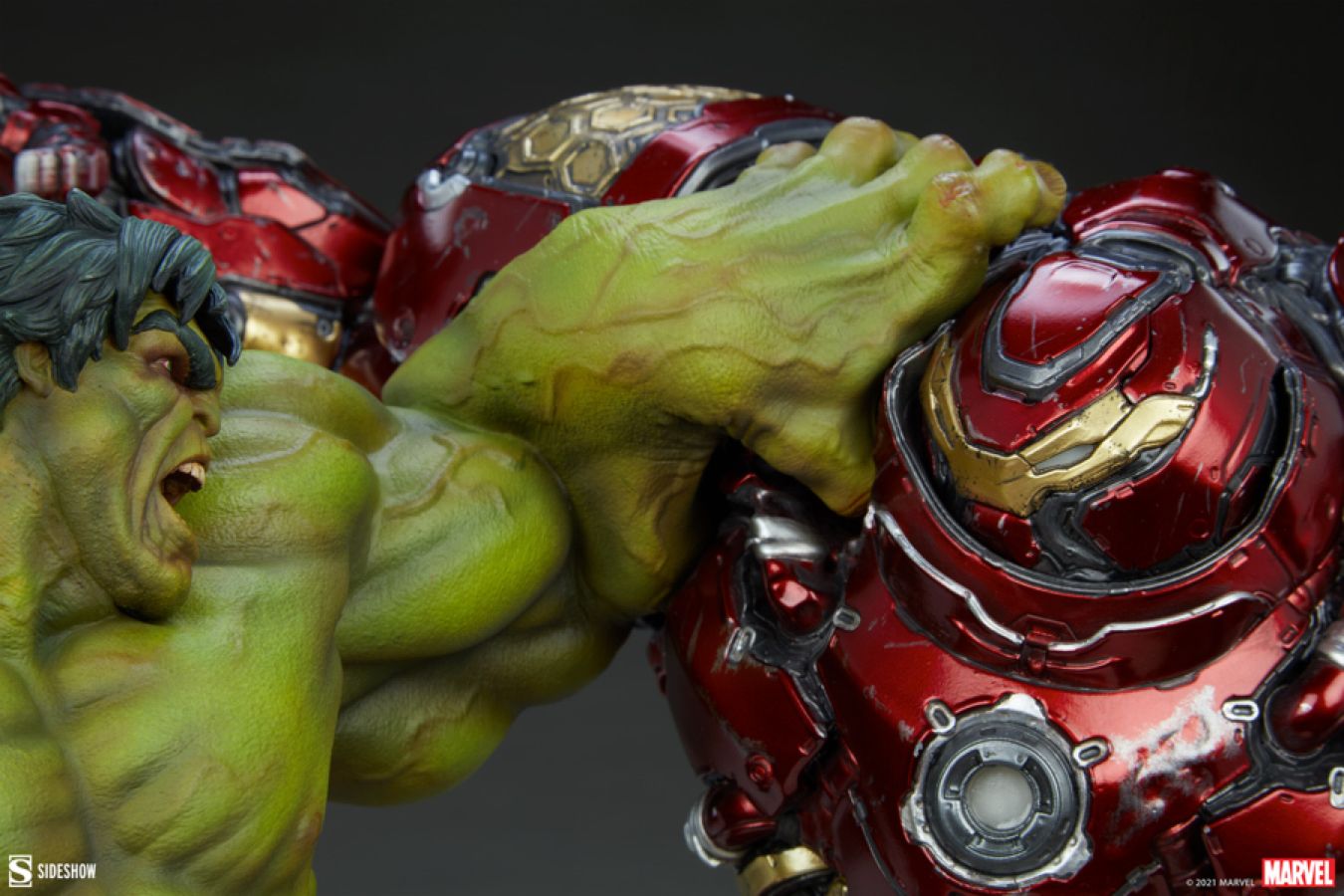 Sideshow The Avengers - Hulk vs Hulkbuster 19” Maquette Statue