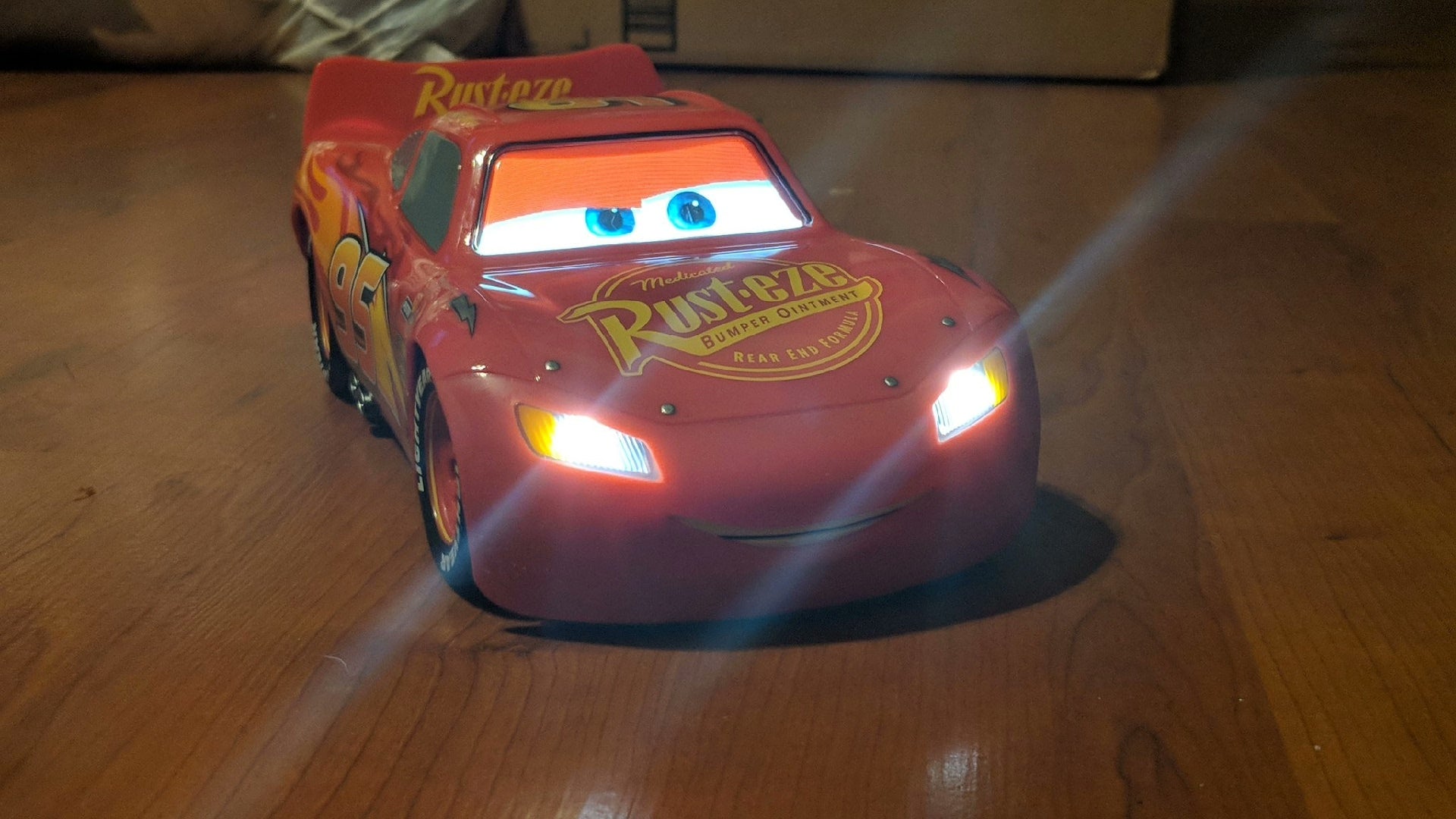 Sphero Ultimate Lightning McQueen Disney Pixar Cars 3