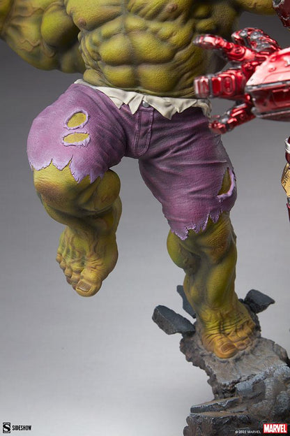 Sideshow The Avengers - Hulk vs Hulkbuster 19” Maquette Statue 200571 - ToyFury