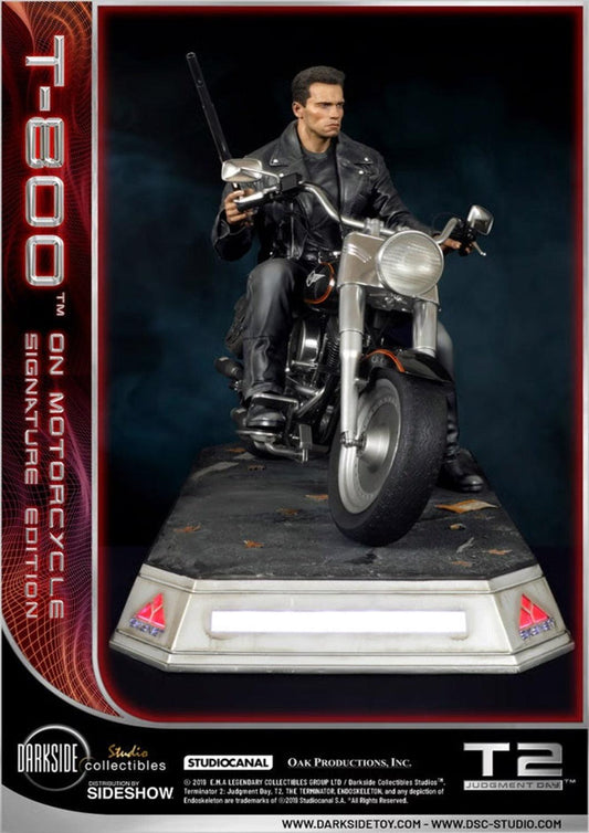 Sideshow Terminator T-800 on Motorcycle Statue 1/4 Scale 905456 - ToyFury